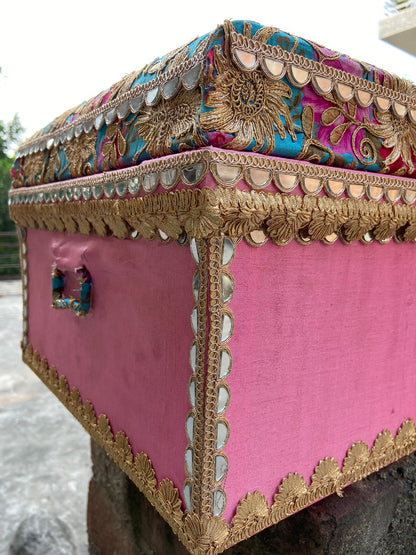 Dadi Maa_s Trunk